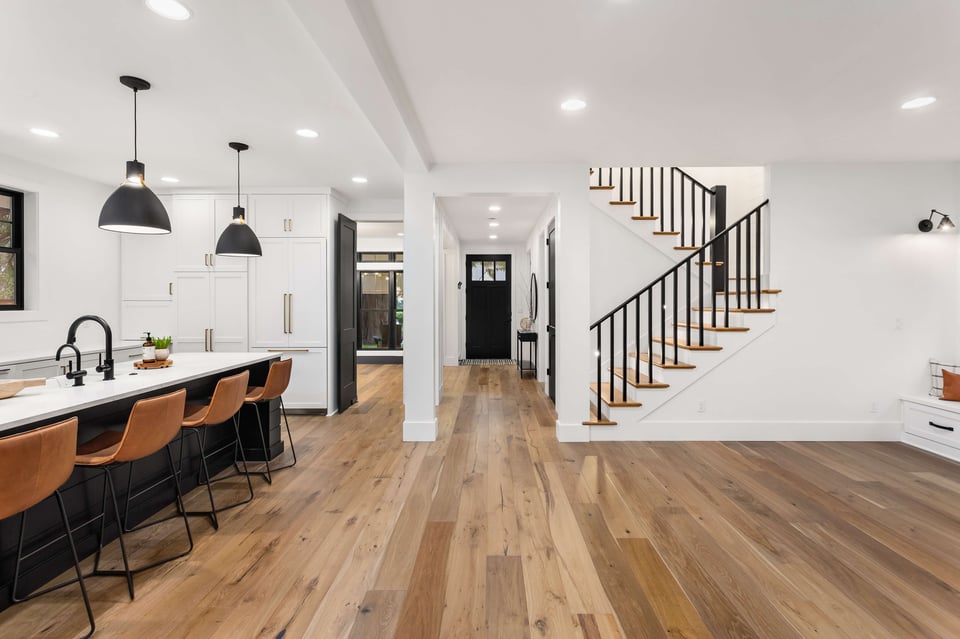 Design for Visual Balance: Pairing White With Wood and Other Textures